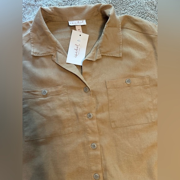 Maternity top by Ingrid & Isabel Tan Sleeveless Button Down Shirt - Picture 6 of 10